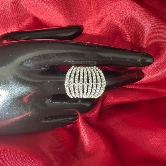 Rhinestone, Silver Plated Cocktail Statement ring - - Picture 5 of 14